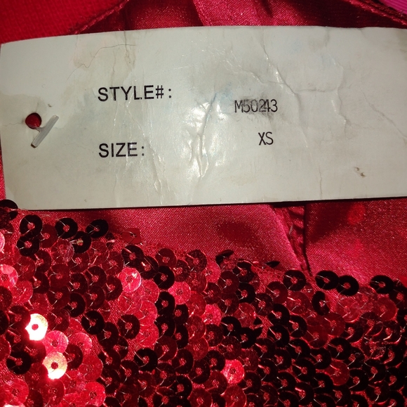 Chica's Short Sequined and Tulle Prom Dress - Picture 4 of 6